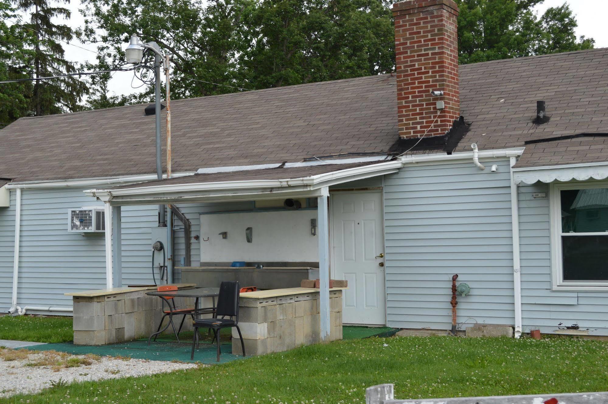 Great Lakes Motel Fremont Exterior photo