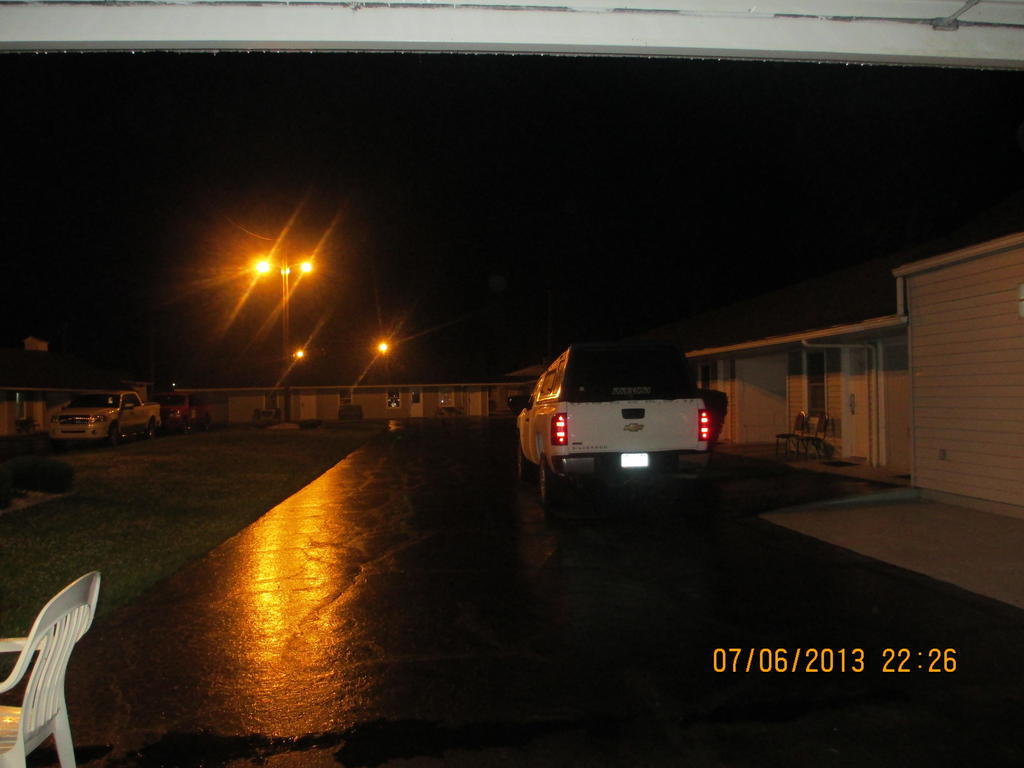 Great Lakes Motel Fremont Exterior photo