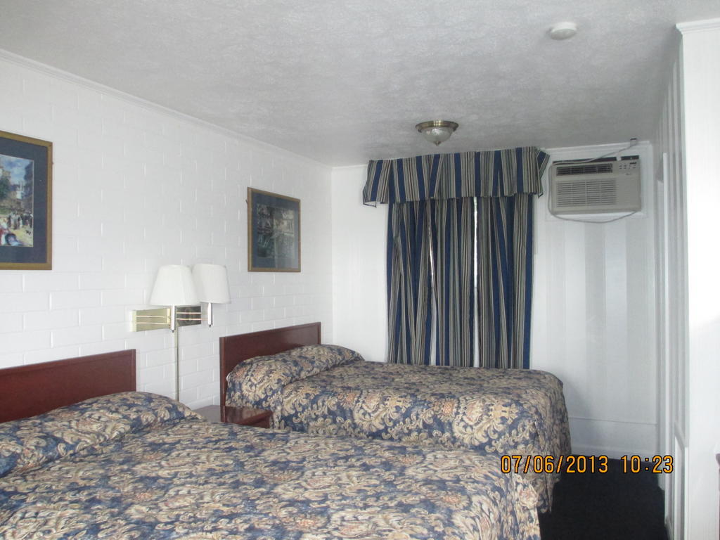 Great Lakes Motel Fremont Exterior photo